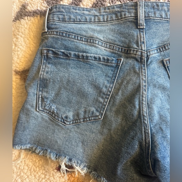 Kut From the Kloth Jane High Rise Denim Shorts Size 8 Medium Wash - Picture 7 of 9